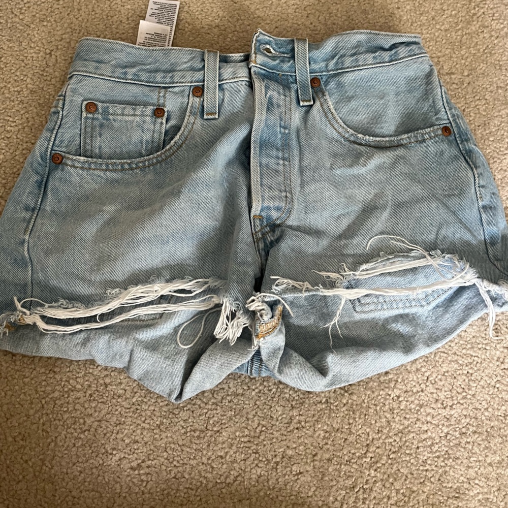 Levi's 501 Light Blue Denim Ripped Jeanshorts WOMENS 26